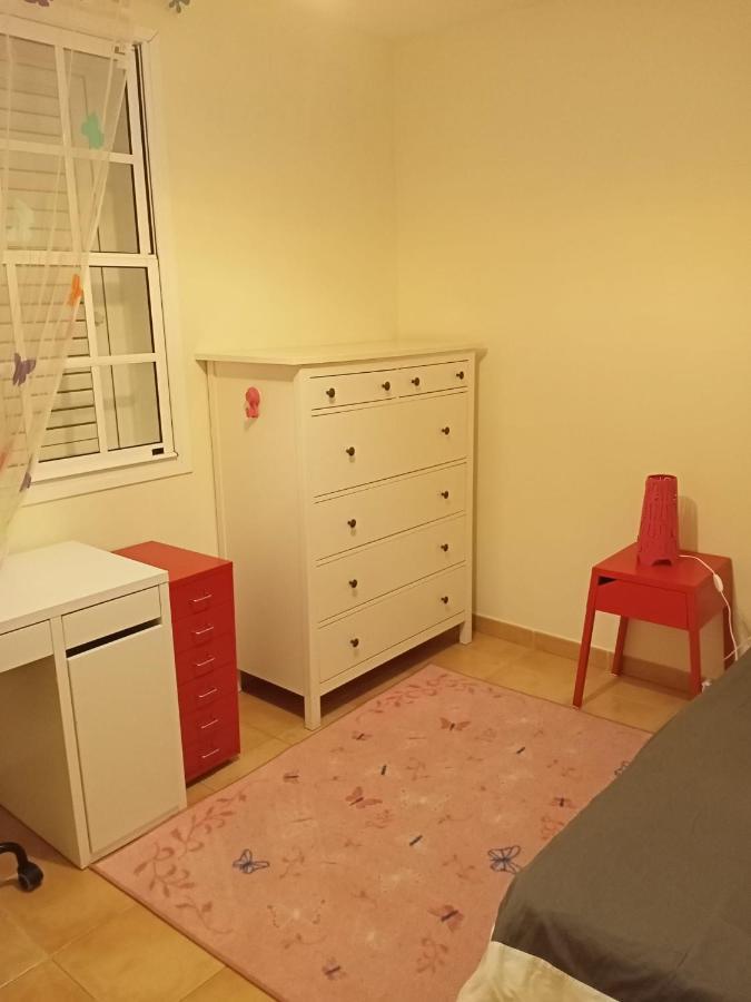 Cheerful 3 Bedroom Town House With Garage Тегесте Экстерьер фото