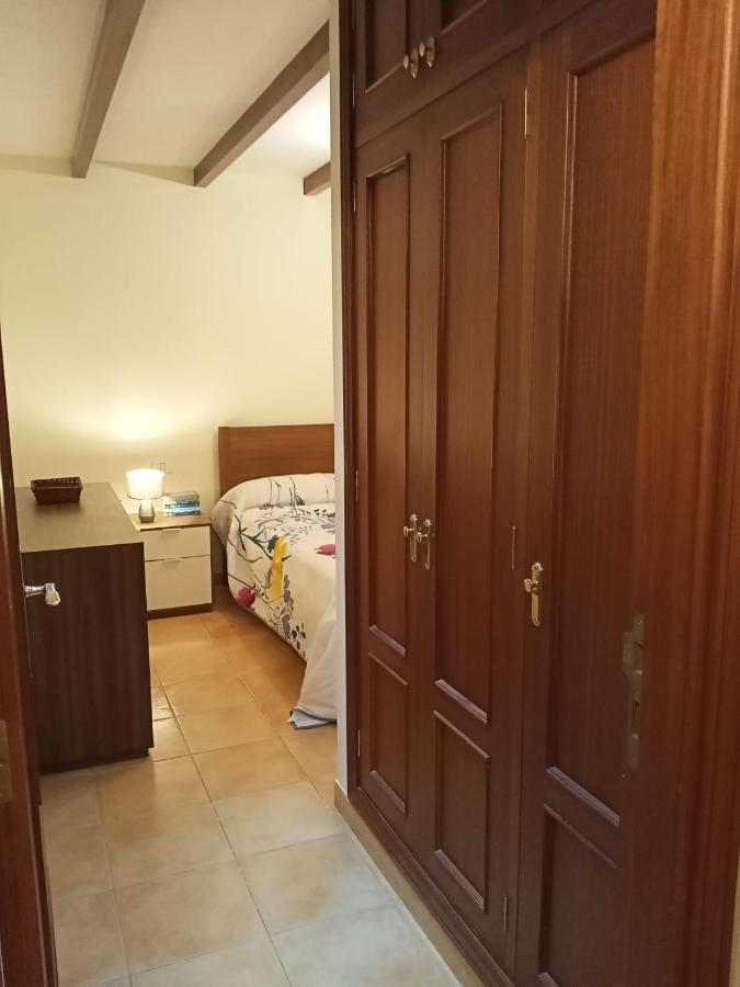 Cheerful 3 Bedroom Town House With Garage Тегесте Экстерьер фото