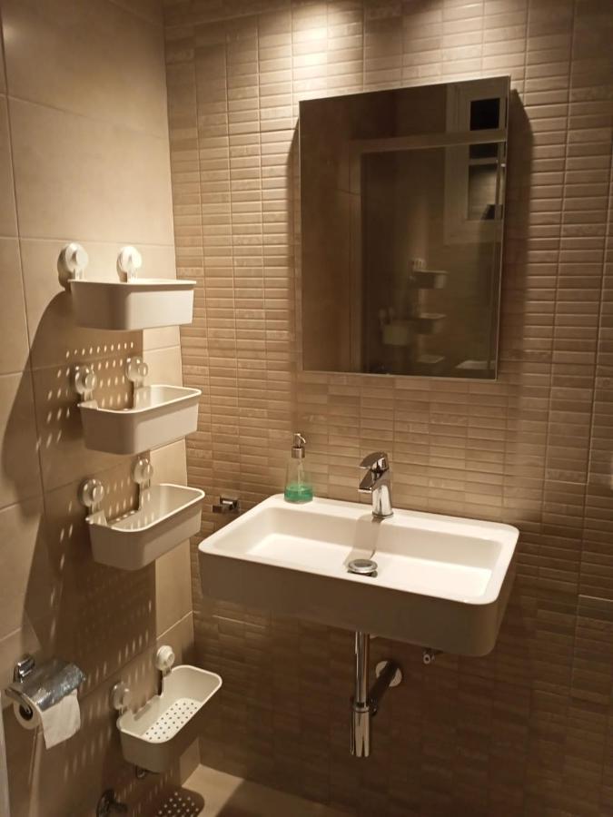 Cheerful 3 Bedroom Town House With Garage Тегесте Экстерьер фото