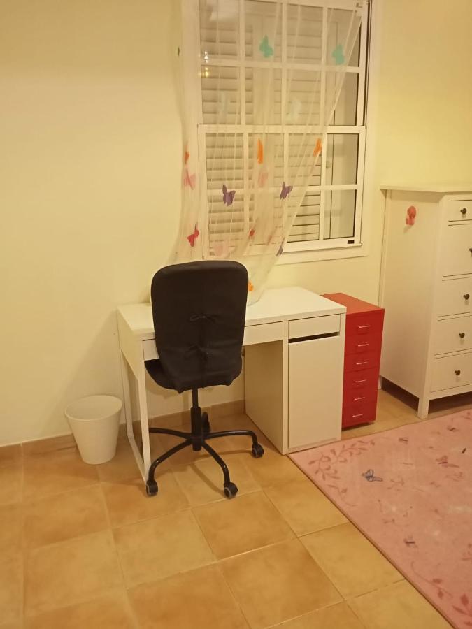 Cheerful 3 Bedroom Town House With Garage Тегесте Экстерьер фото