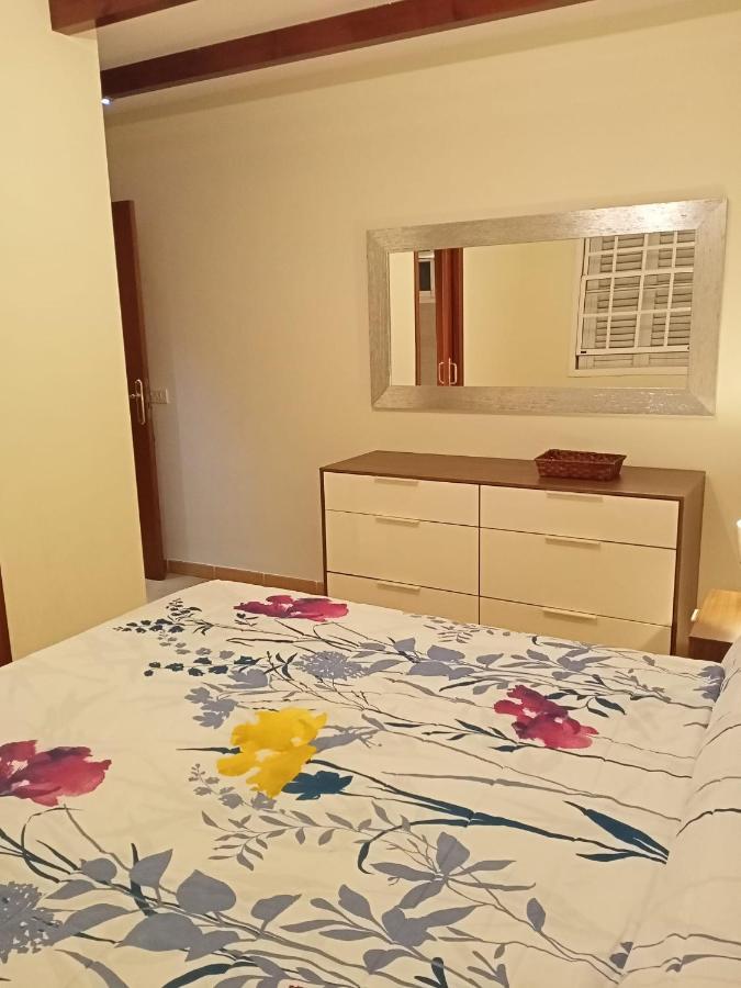 Cheerful 3 Bedroom Town House With Garage Тегесте Экстерьер фото